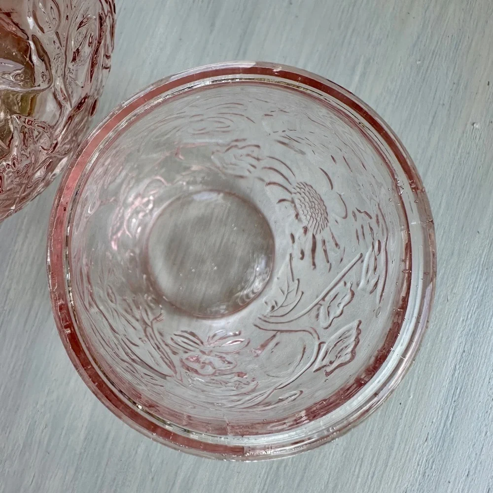VINTAGE, 1930’S ANTIQUE, PRESSED GLASS WATER CARAFE WITH CUP LID.